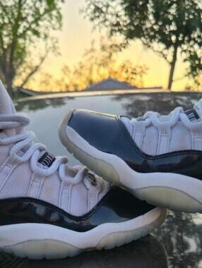 Nike Air Jordan 11 XI GS RETRO 2018 CONCORD BLACK WHITE 378038-100 SIZE 6Y